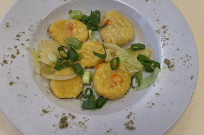 Kürbis-Kartoffel-Gnocchi mit Lauchzwiebelbutter