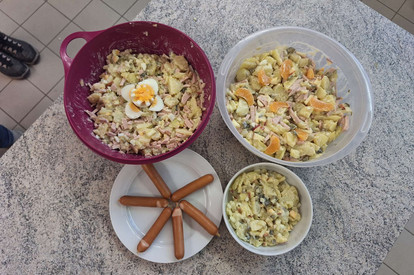 Kartoffelsalat Dresdner Art mit Würstchen