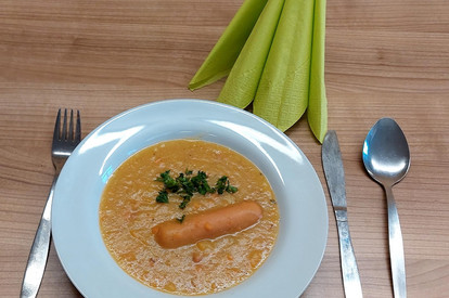 Sächsische Kartoffelsuppe mit Würstchen